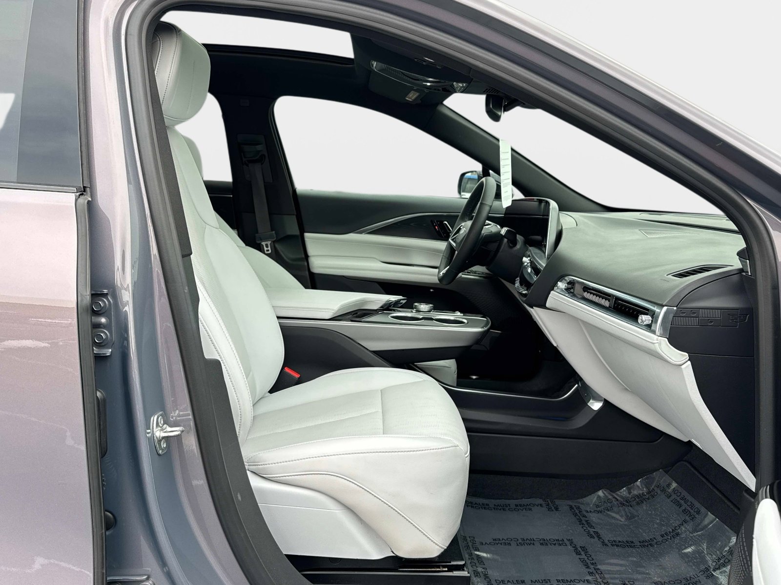 Certified 2024 Cadillac Lyriq Luxury image 12