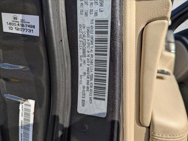 Used 2017 Jeep Grand Cherokee Overland w/ Jeep Active Safety Group image 28