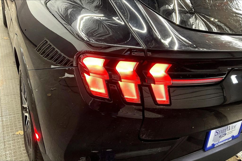 Used 2025 Ford Mustang Mach-E Premium image 31