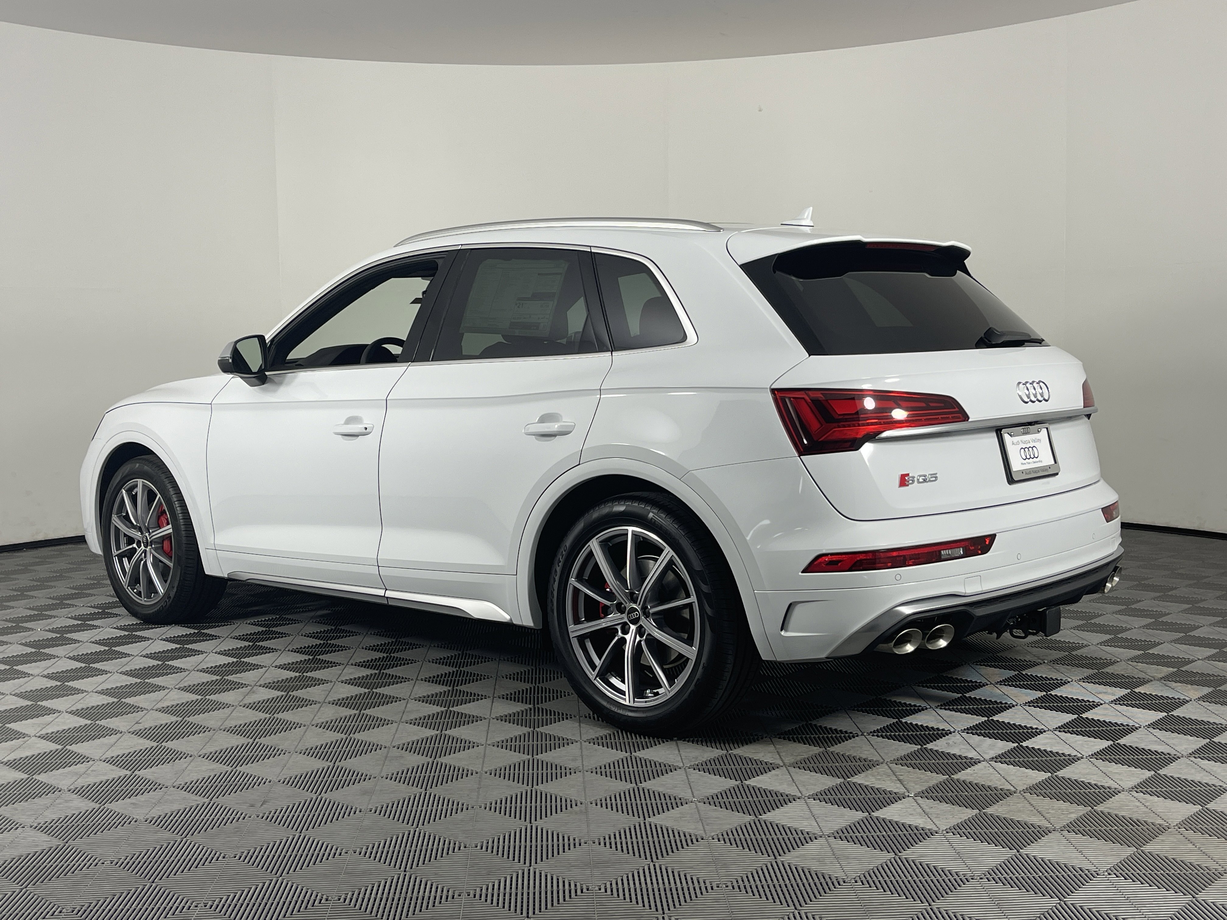 New 2025 Audi SQ5 Premium Plus image 10