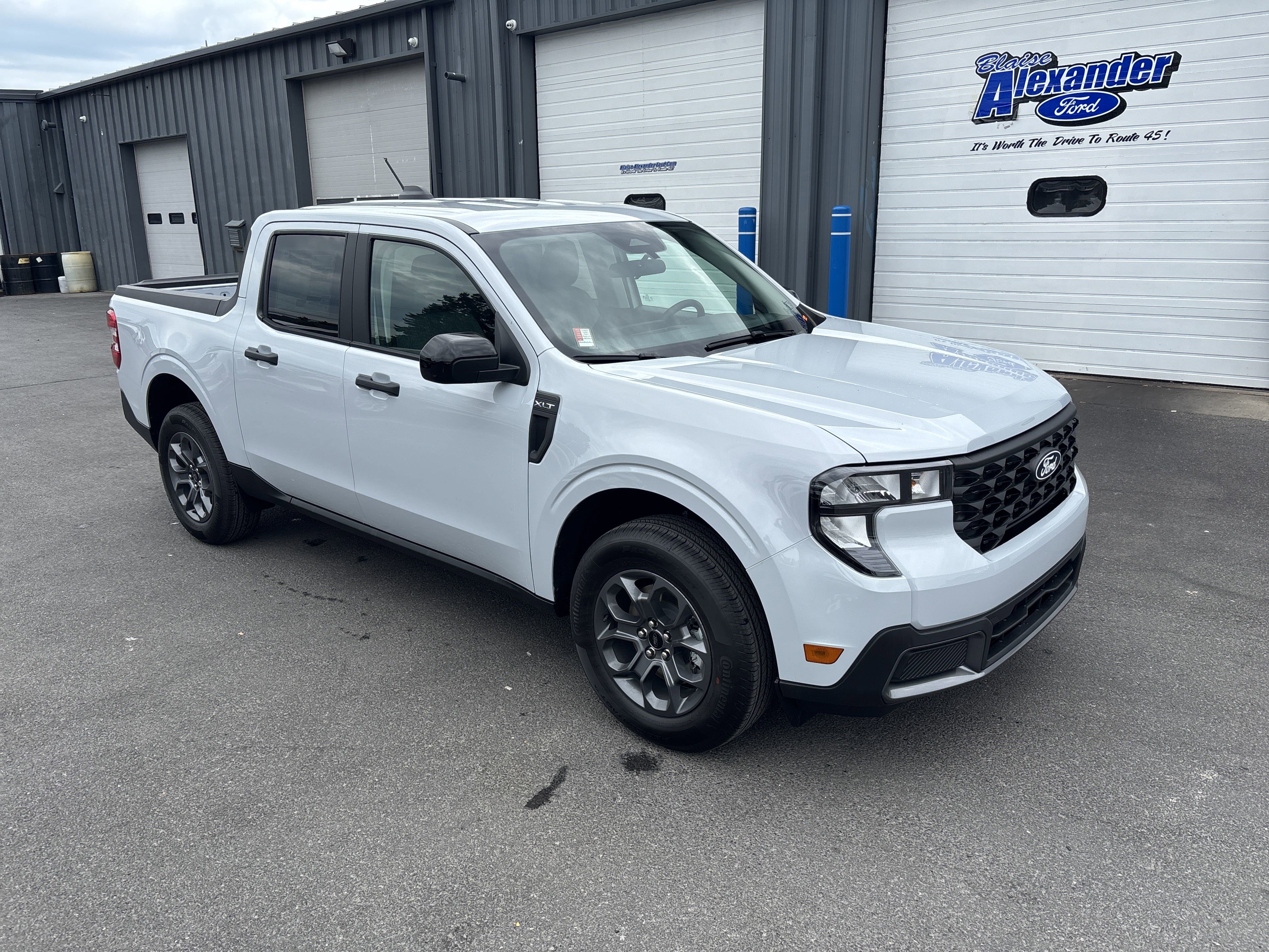 New 2025 Ford Maverick XLT w/ XLT Luxury Package image 1