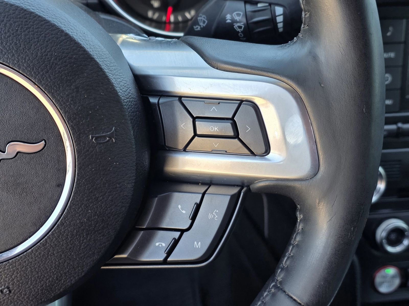 Used 2018 Ford Mustang Coupe image 26