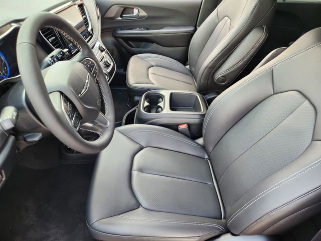 New 2026 Chrysler Pacifica Select FWD image 8