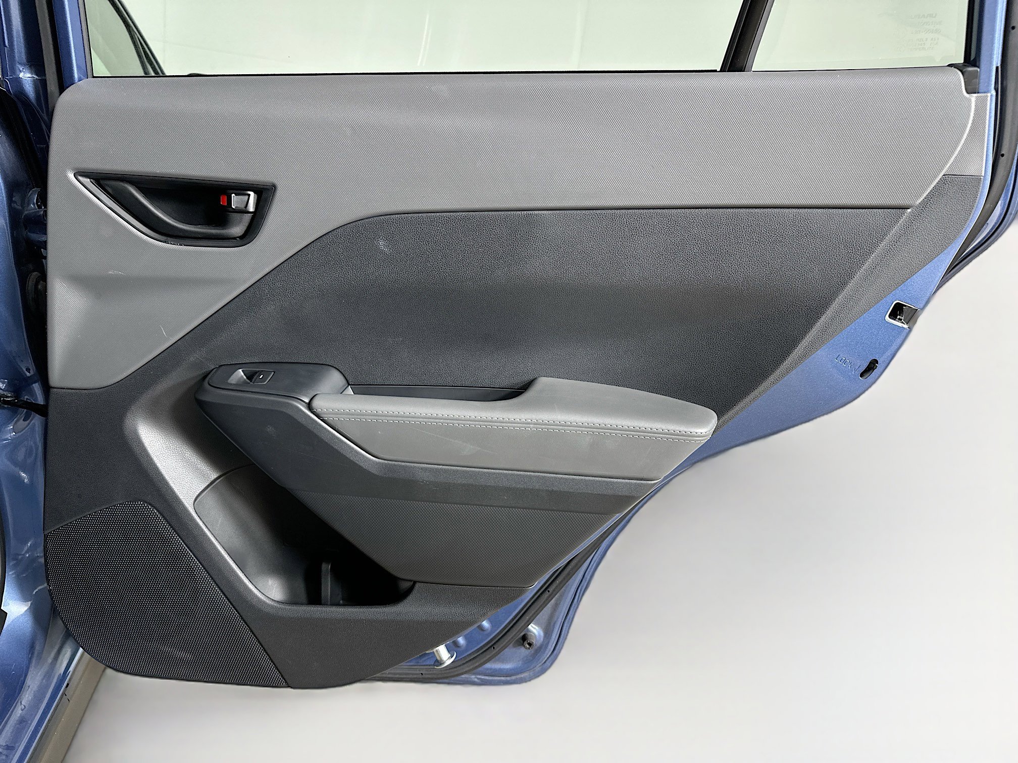 Used 2024 Subaru Crosstrek 2.0i Premium image 30