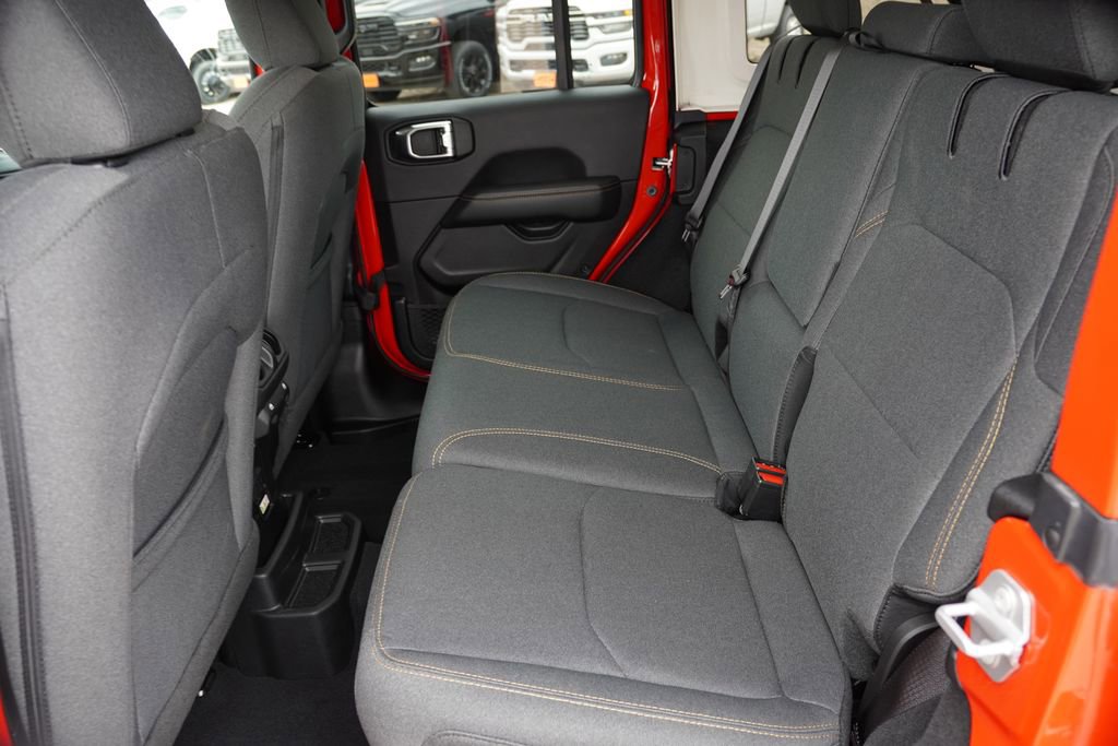 Certified 2025 Jeep Wrangler Unlimited Sahara image 18