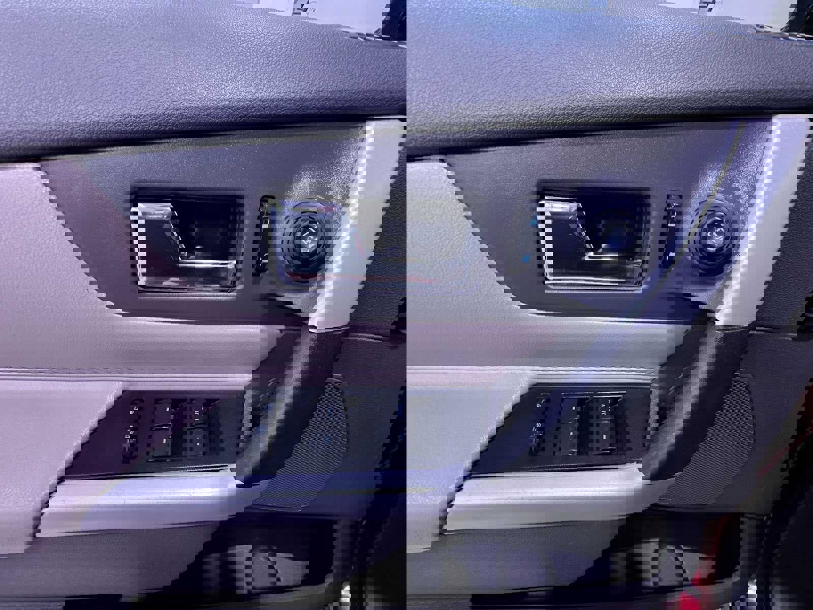 Used 2011 Ford Edge Limited image 12