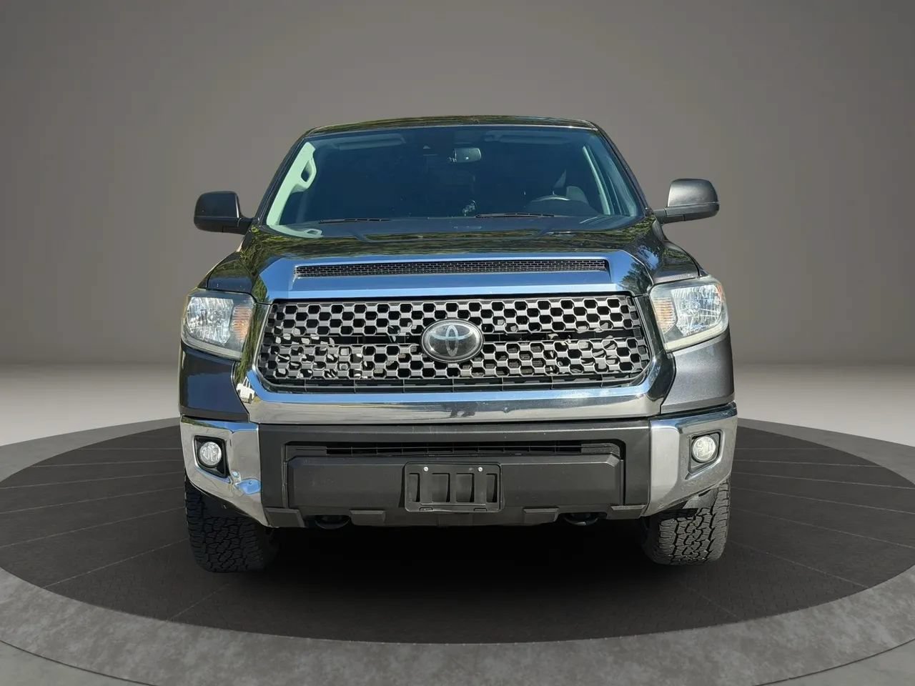 Used 2020 Toyota Tundra SR5 w/ SR5 Upgrade Package AWD/4WD image 2