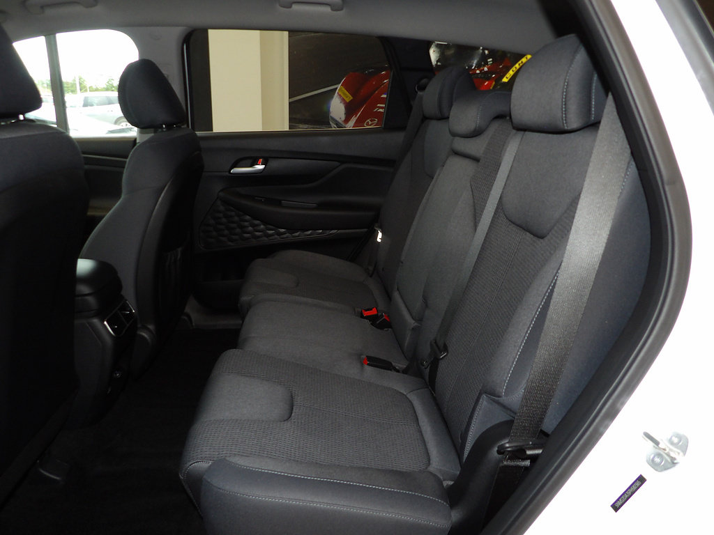 Used 2023 Hyundai Santa Fe SEL w/ Winter Weather Package AWD/4WD image 21