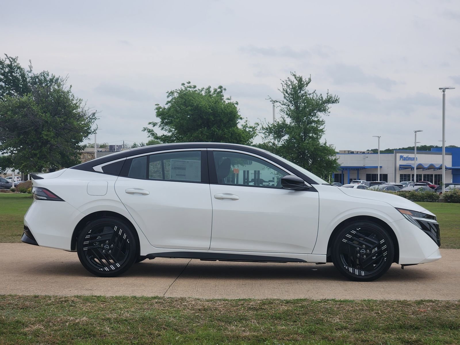 New 2026 Nissan Sentra SR FWD image 7