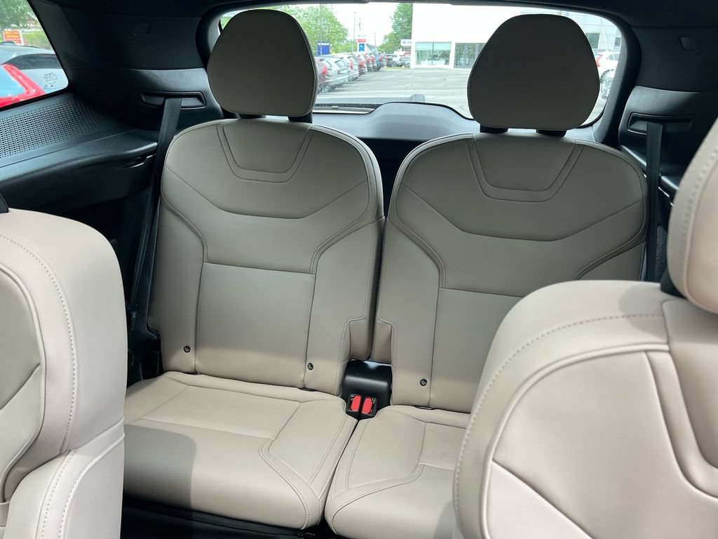 Certified 2025 Volvo EX90 Ultra AWD/4WD image 26