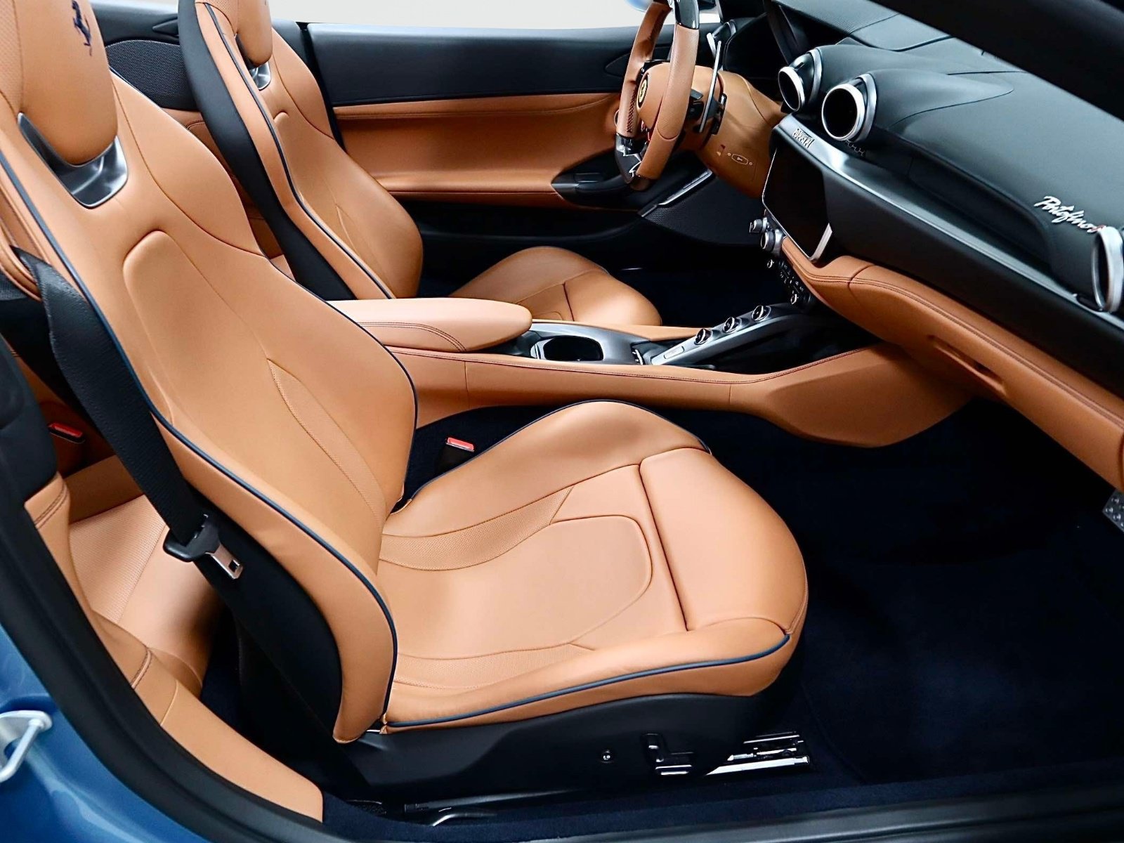 Certified 2022 Ferrari Portofino M RWD image 14