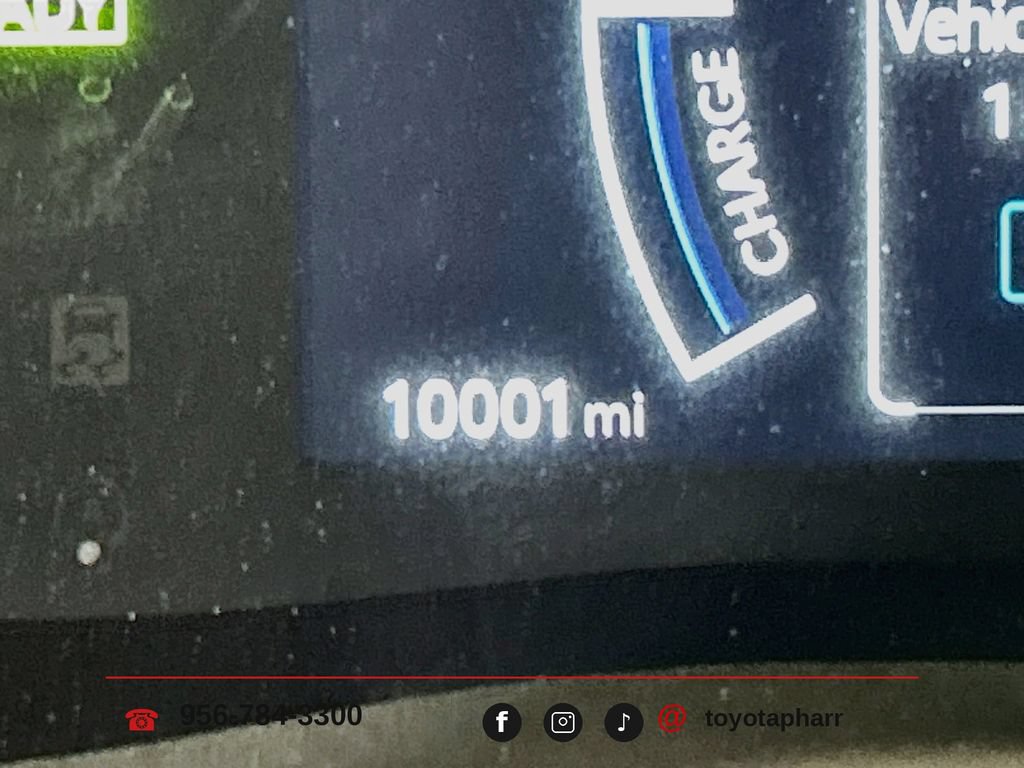 Used 2025 Toyota Camry LE w/ Convenience Package FWD image 11