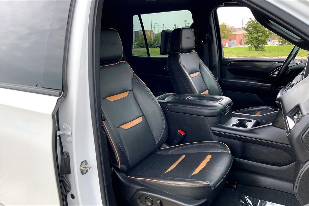 Used 2021 GMC Yukon AT4 w/ Rear Media and Nav Package AWD/4WD image 7