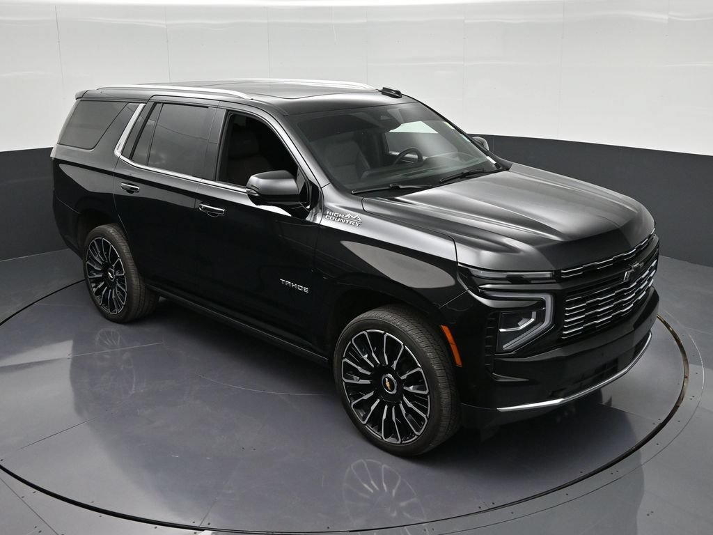 Used 2025 Chevrolet Tahoe High Country AWD/4WD image 19