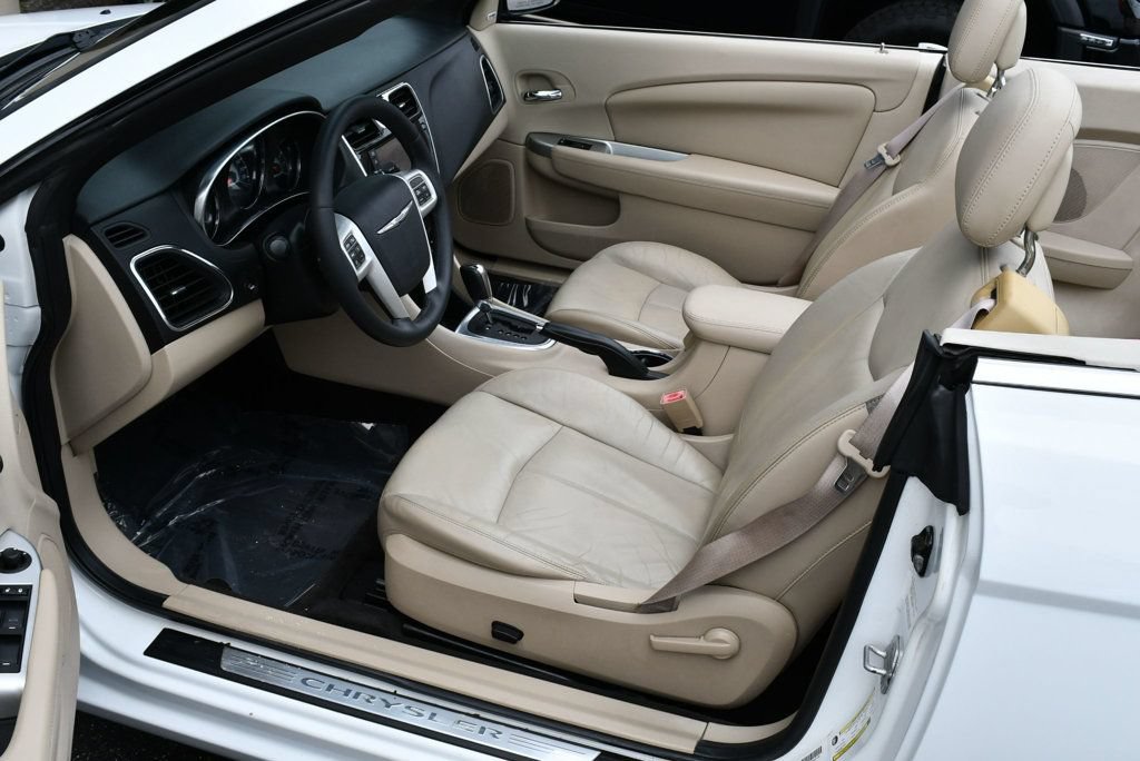 Used 2012 Chrysler 200 Limited FWD image 55