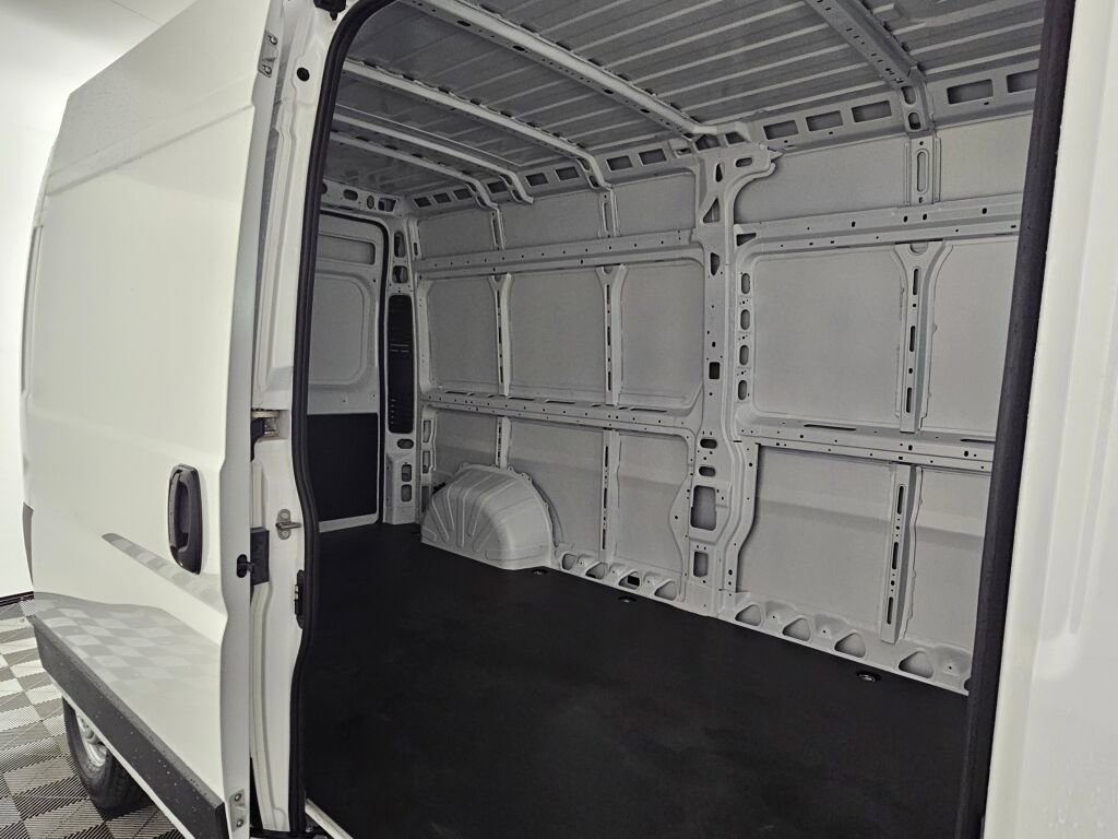 New 2026 RAM ProMaster 2500 FWD image 32