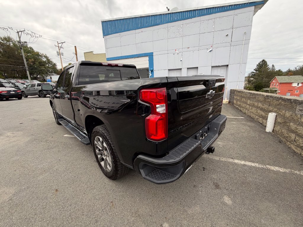 Used 2024 Chevrolet Silverado 1500 High Country w/ Technology Package AWD/4WD image 4