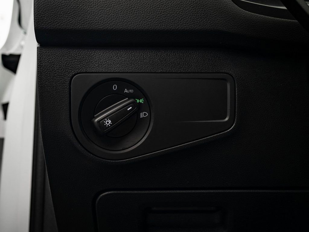 Used 2024 Volkswagen Tiguan S image 38