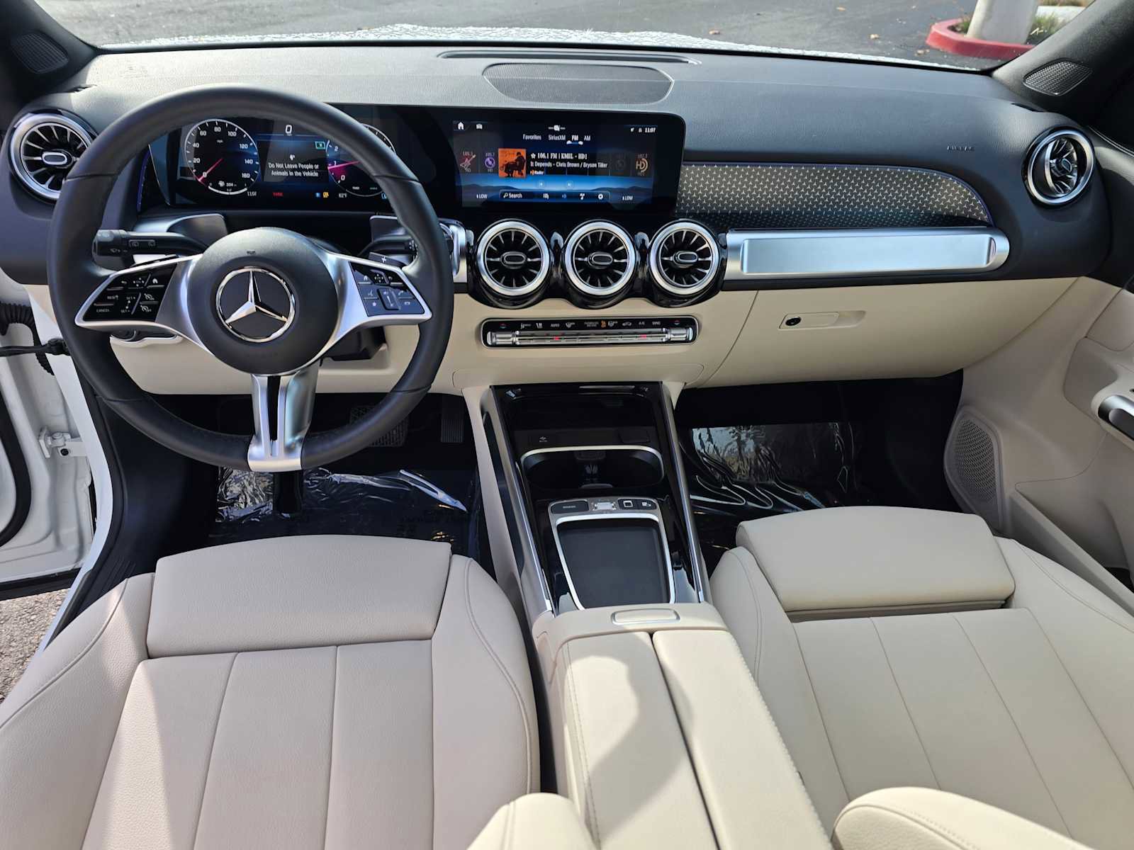 Used 2025 Mercedes-Benz GLB 250 image 22