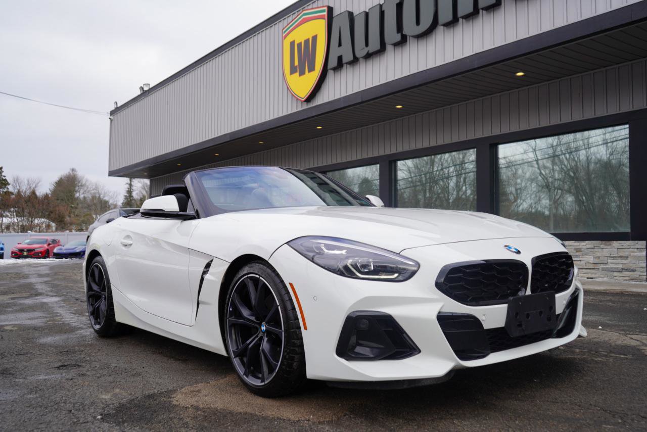 Used 2023 BMW Z4 sDrive30i w/ Premium Package image 3