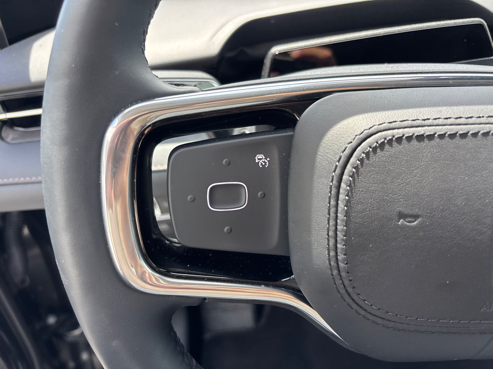 New 2026 Lincoln Nautilus Premier AWD/4WD image 17
