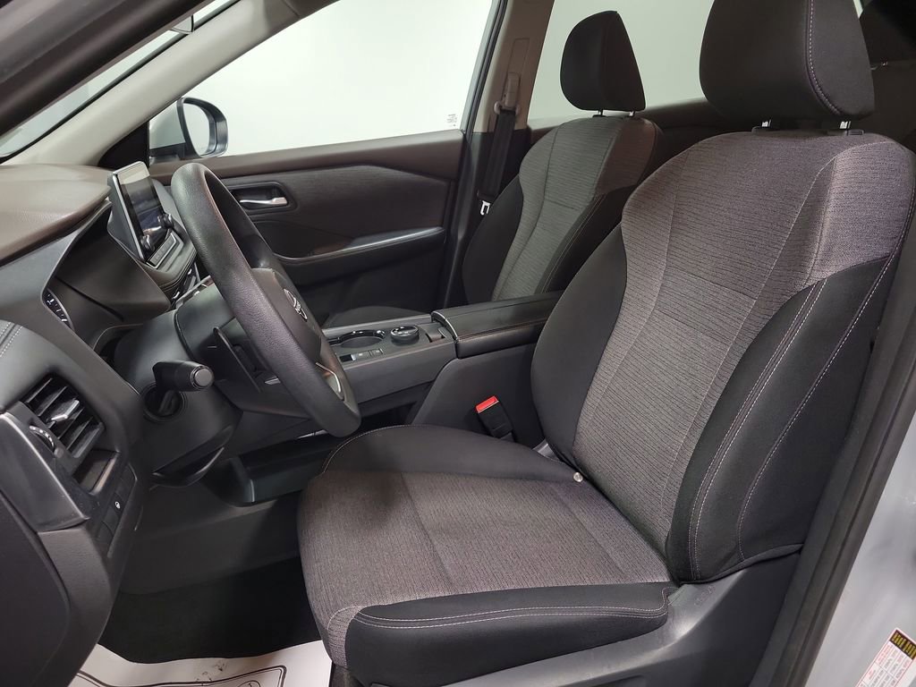 Used 2023 Nissan Rogue SV image 13