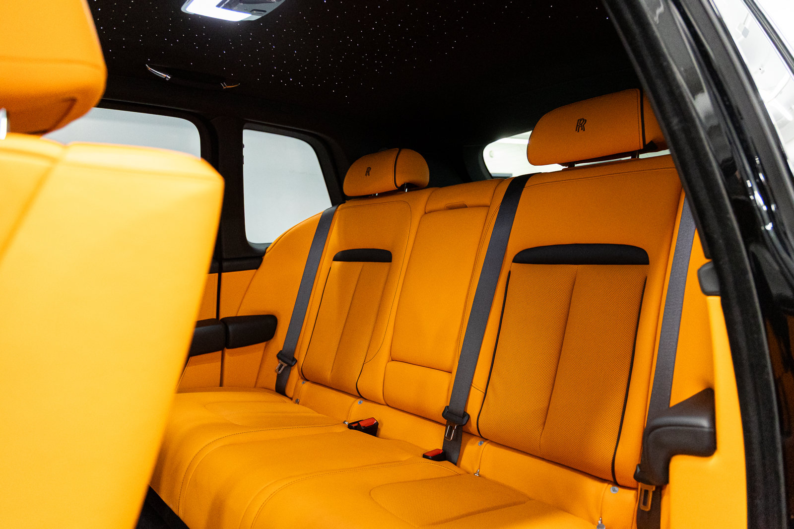 Certified 2024 Rolls-Royce Cullinan AWD/4WD image 37