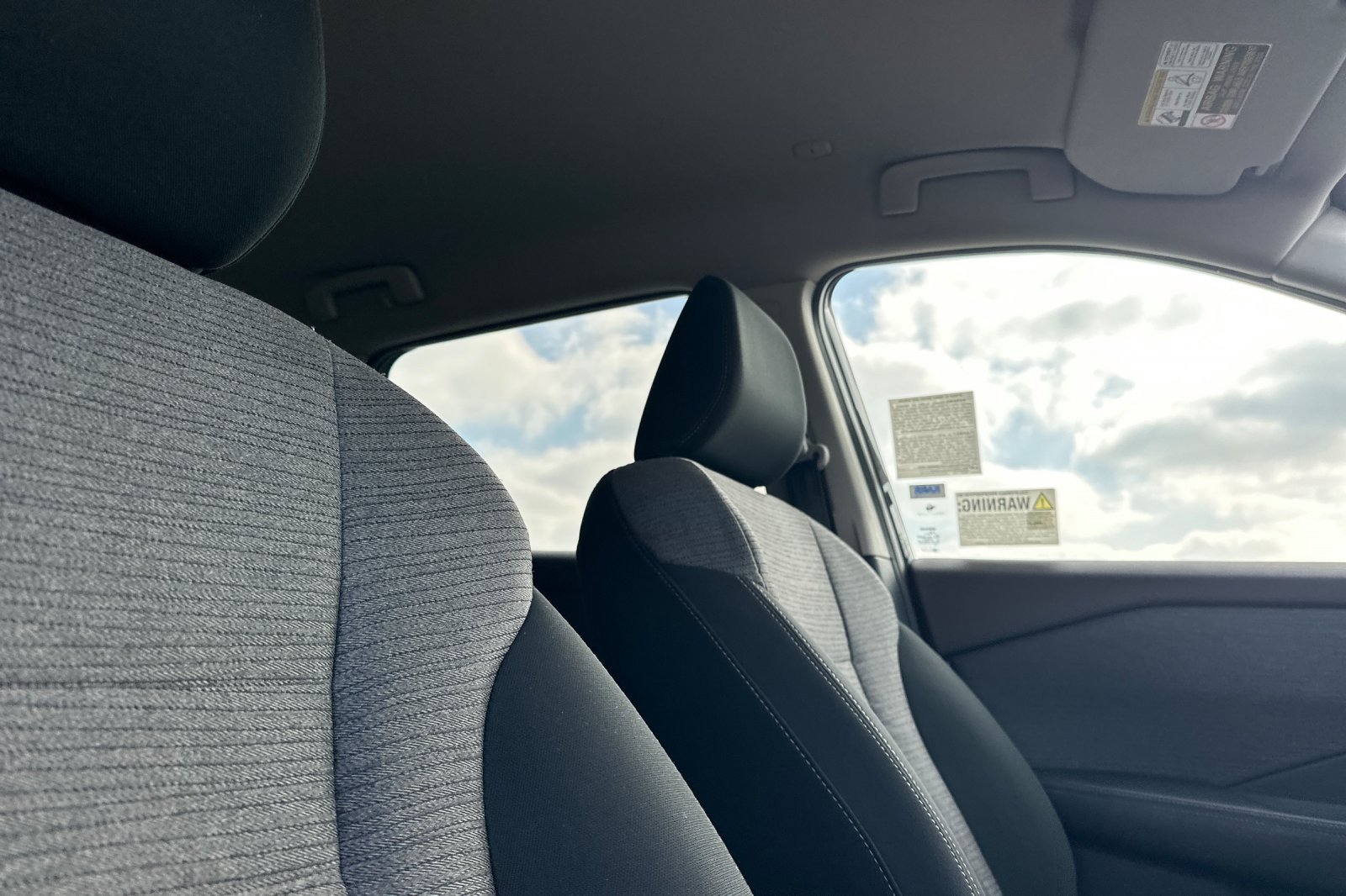 Used 2023 Nissan Rogue SV image 17