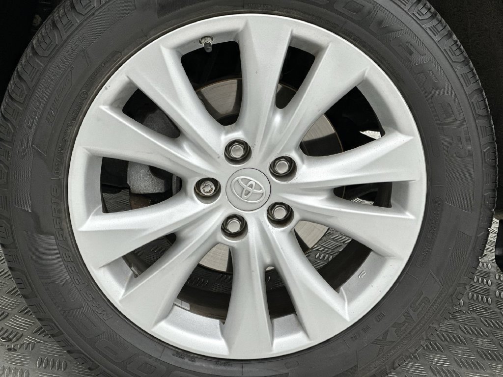 Used 2013 Toyota RAV4 Limited AWD/4WD image 10