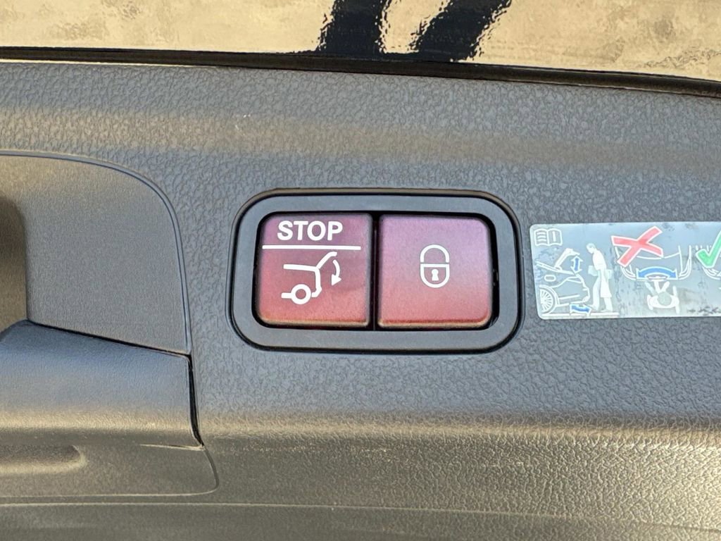 New 2025 Mercedes-Benz GLE 53 AMG 4MATIC image 8