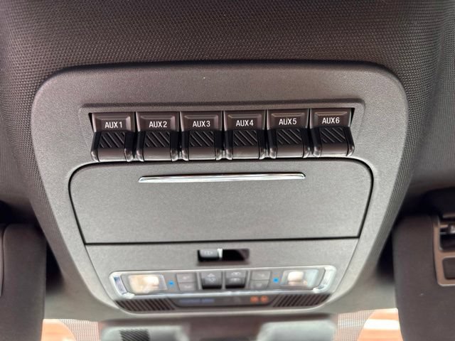 Used 2024 Ford F350 Platinum w/ Tremor Off-Road Package AWD/4WD image 31