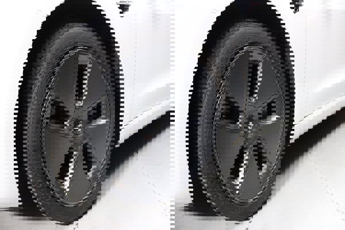 Used 2023 Tesla Model 3 Long Range image 7