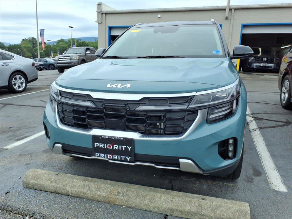 Used 2025 Kia Seltos SX AWD/4WD image 4