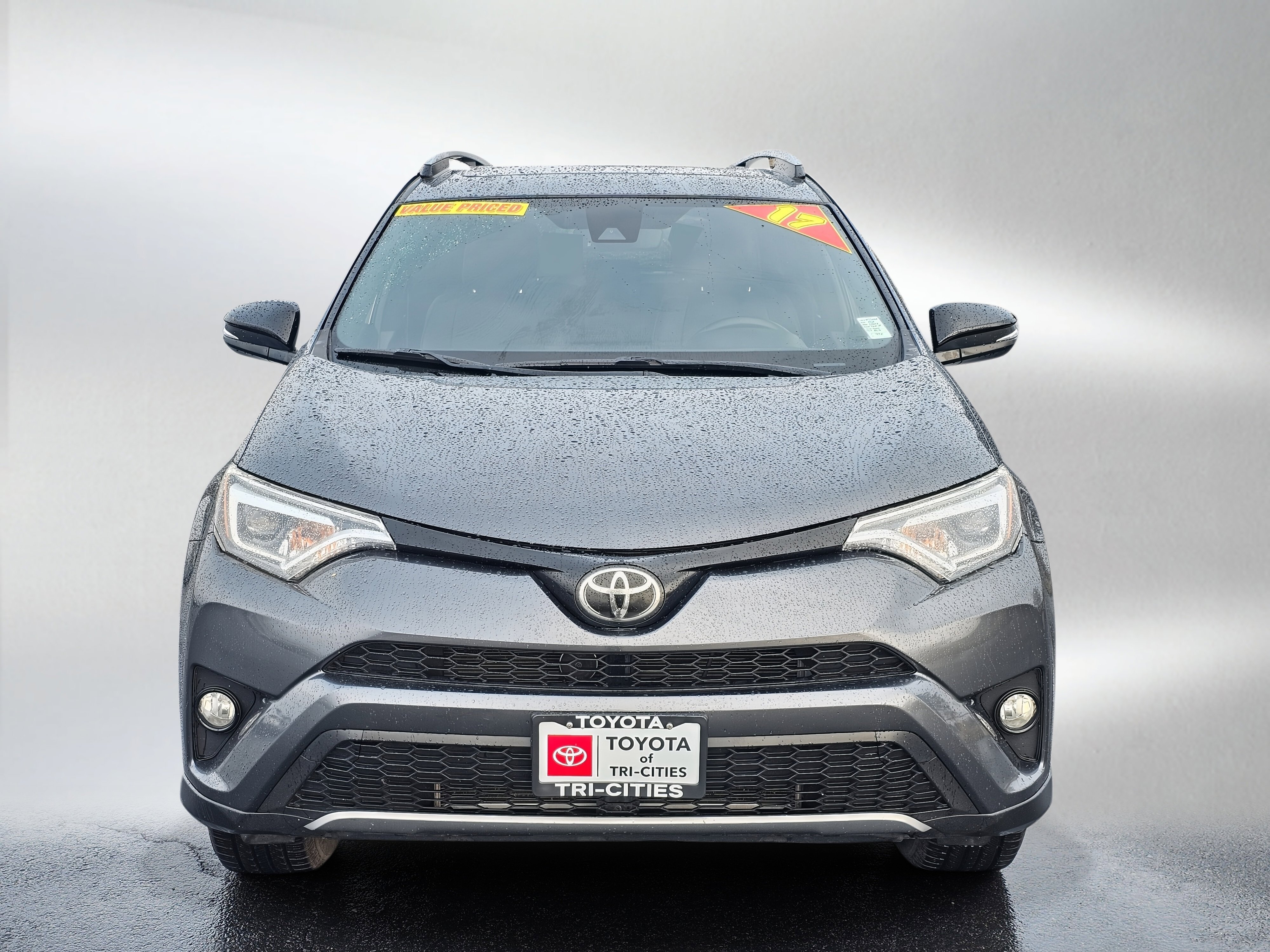 Used 2017 Toyota RAV4 SE w/ Power Extra Value Package AWD/4WD image 8