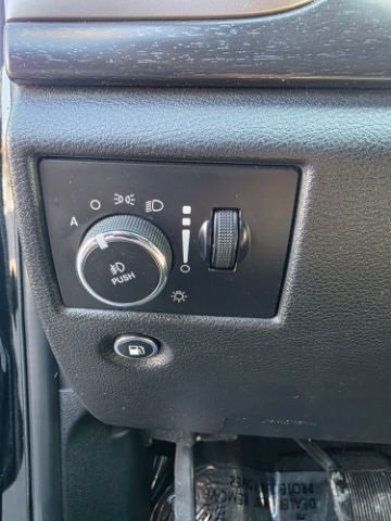 Used 2018 Jeep Grand Cherokee Laredo AWD/4WD image 54