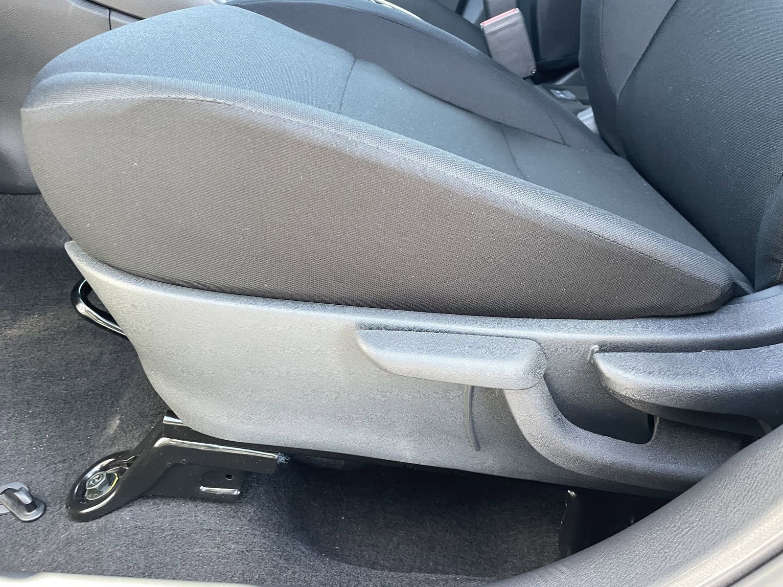 New 2025 Nissan Kicks Play S image 23