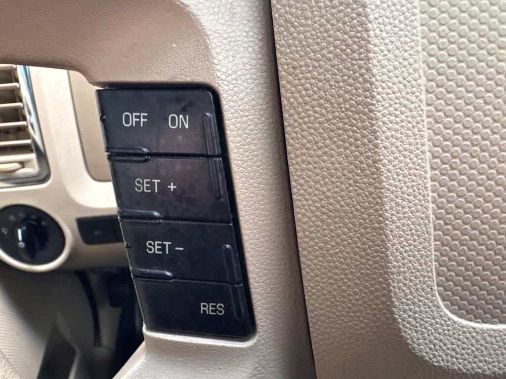 Used 2012 Ford Escape Limited image 31