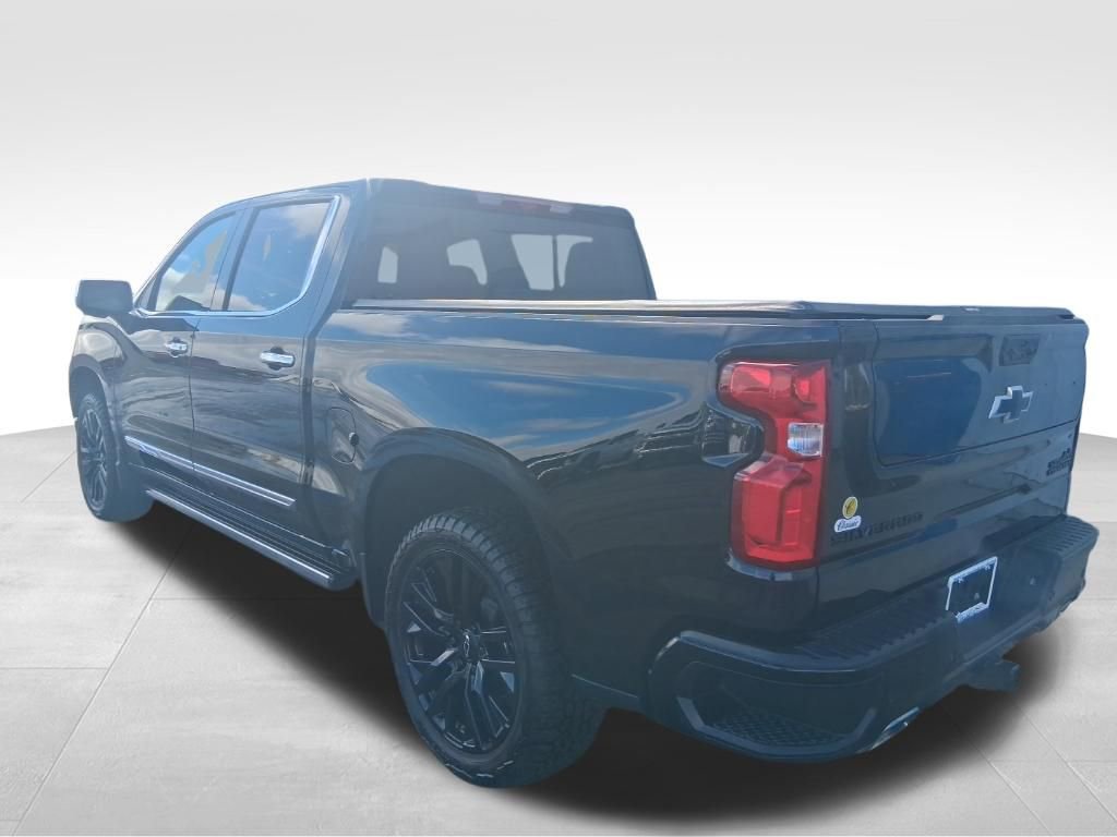 Used 2025 Chevrolet Silverado 1500 High Country w/ Technology Package image 4