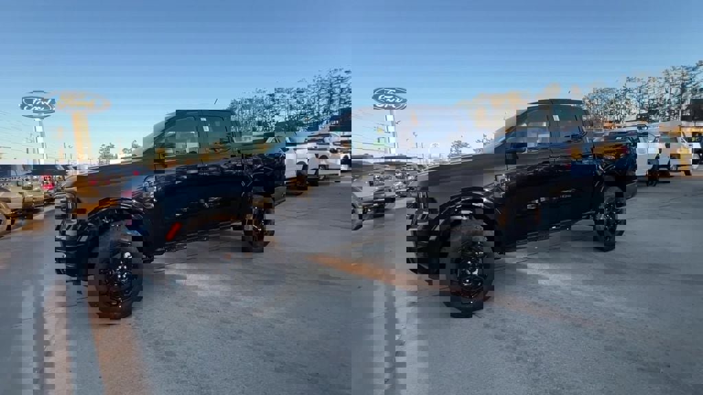 New 2025 Ford Ranger XLT w/ Black Appearance Package image 3