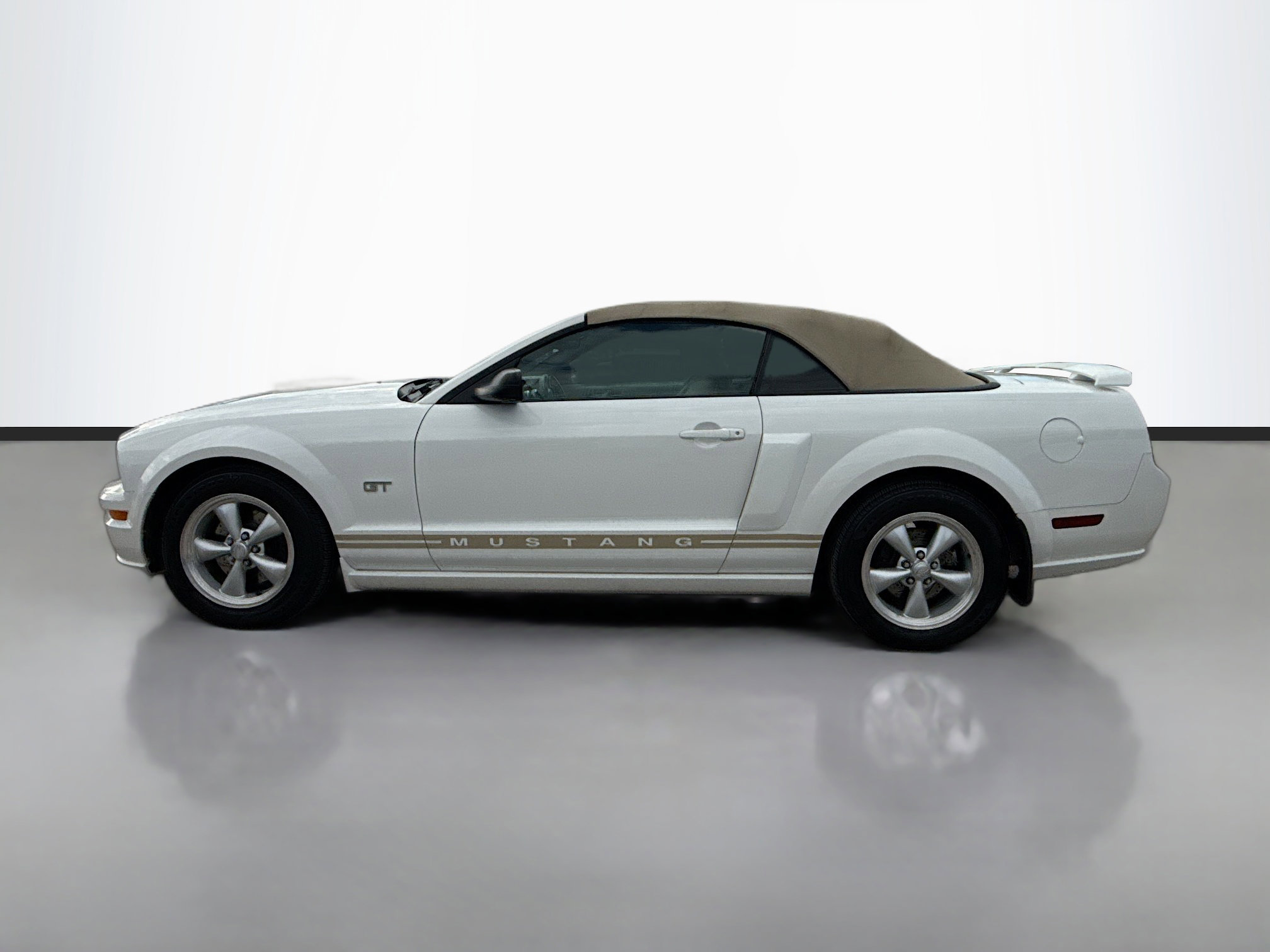 Used 2008 Ford Mustang GT image 6