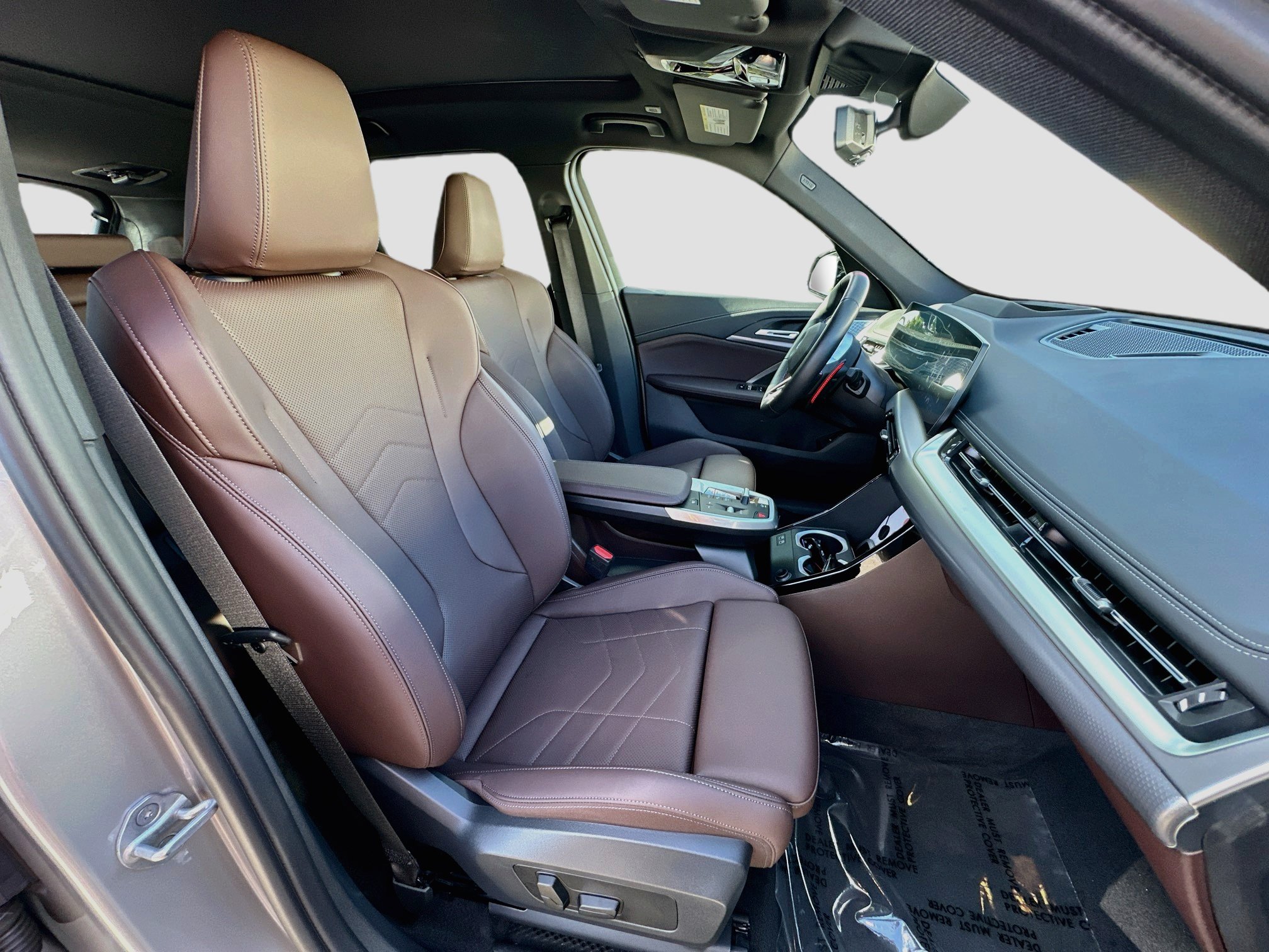 Certified 2025 BMW X1 M35i AWD/4WD image 28