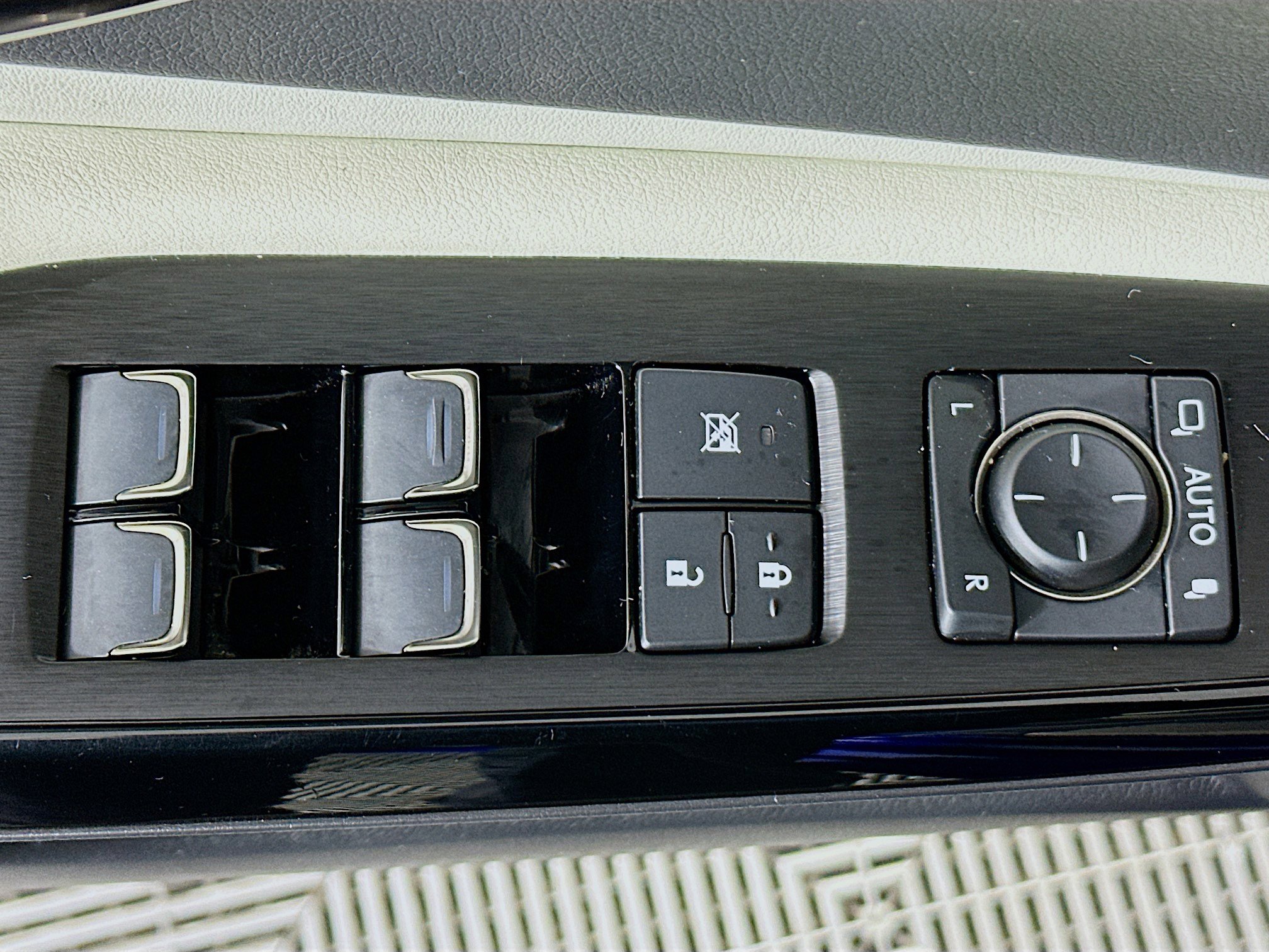 Used 2023 Lexus ES 350 F Sport image 14