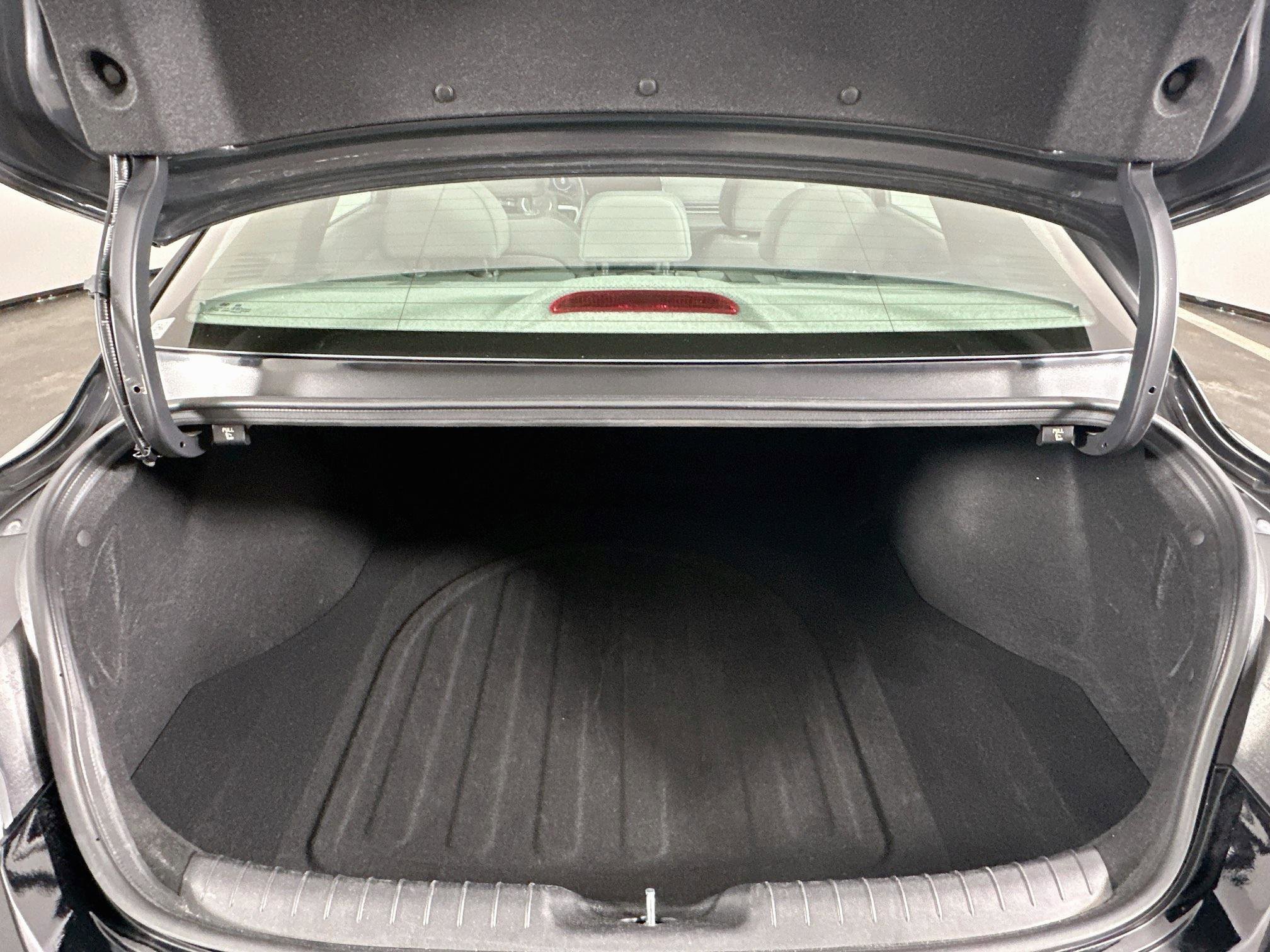 Used 2025 Hyundai Elantra SEL FWD image 29