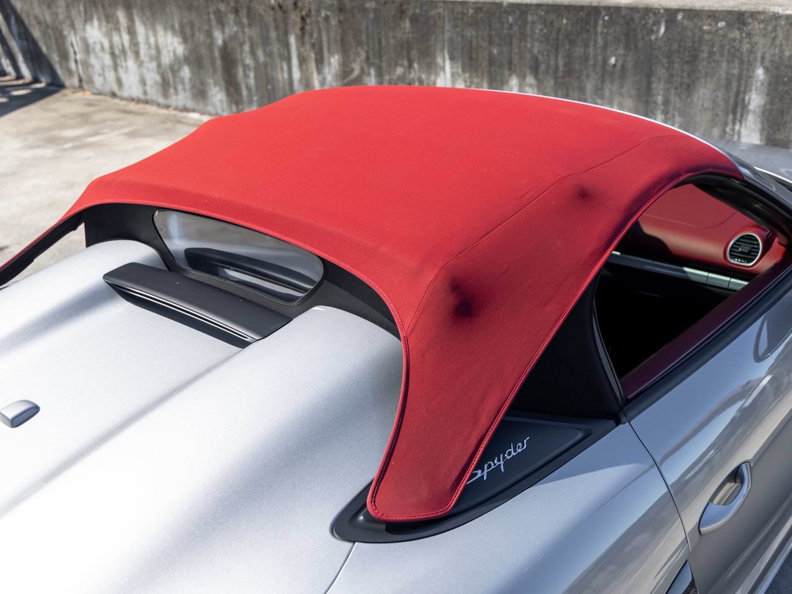 Certified 2022 Porsche 718 Boxster Spyder RWD image 22