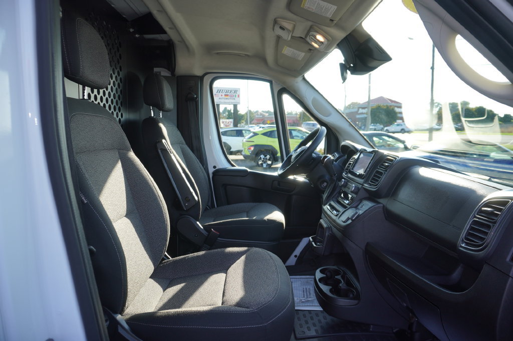 Used 2025 RAM ProMaster 2500 w/ U-Haul Equipment Group FWD image 31