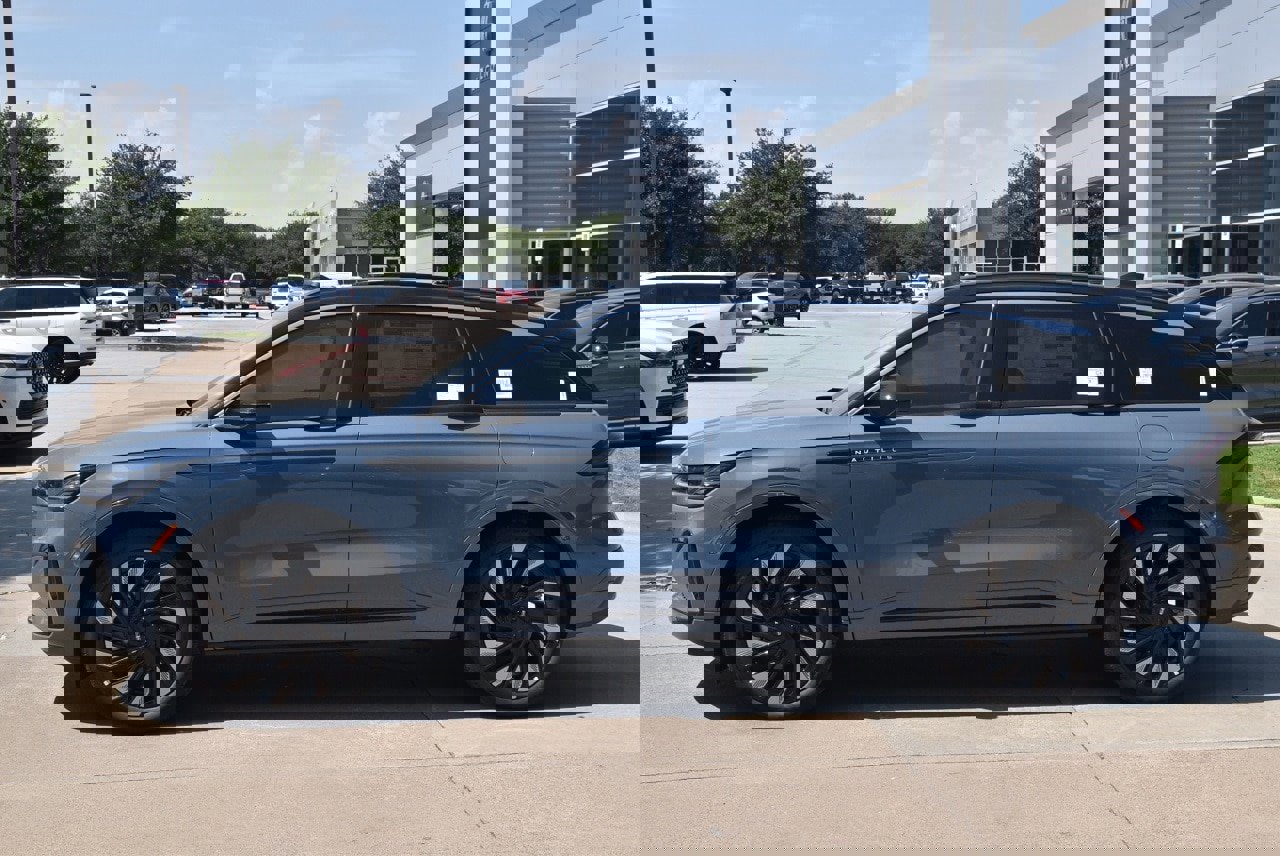 New 2025 Lincoln Nautilus Black Label w/ Jet Appearance Package image 11