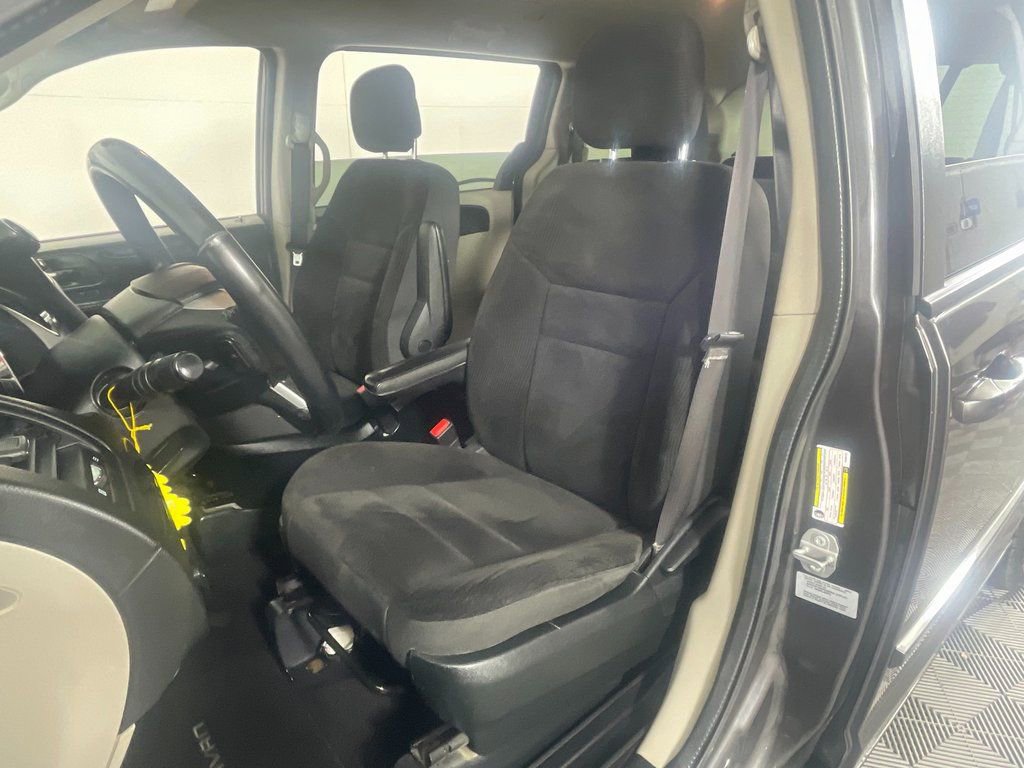 Used 2017 Dodge Grand Caravan SE w/ Power Window Group image 22