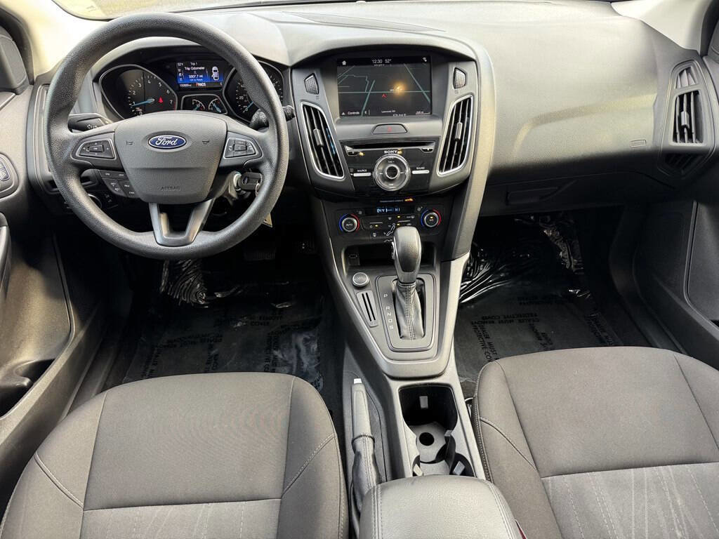 Used 2017 Ford Focus SEL image 16