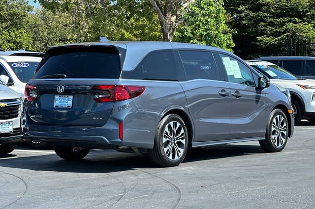 Certified 2025 Honda Odyssey Elite image 3