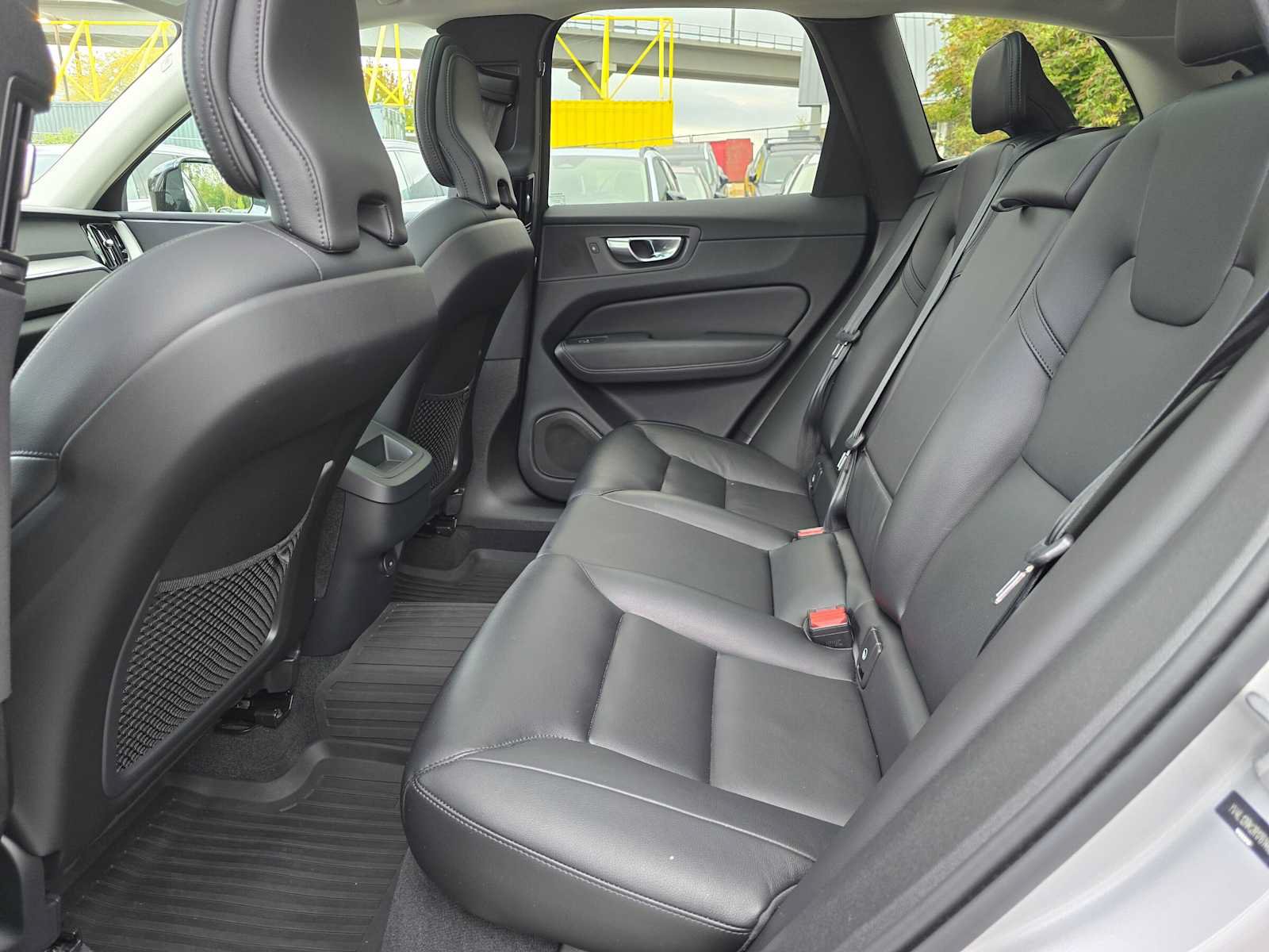 Certified 2024 Volvo XC60 B5 Core w/ Protection Package Premier AWD/4WD image 15